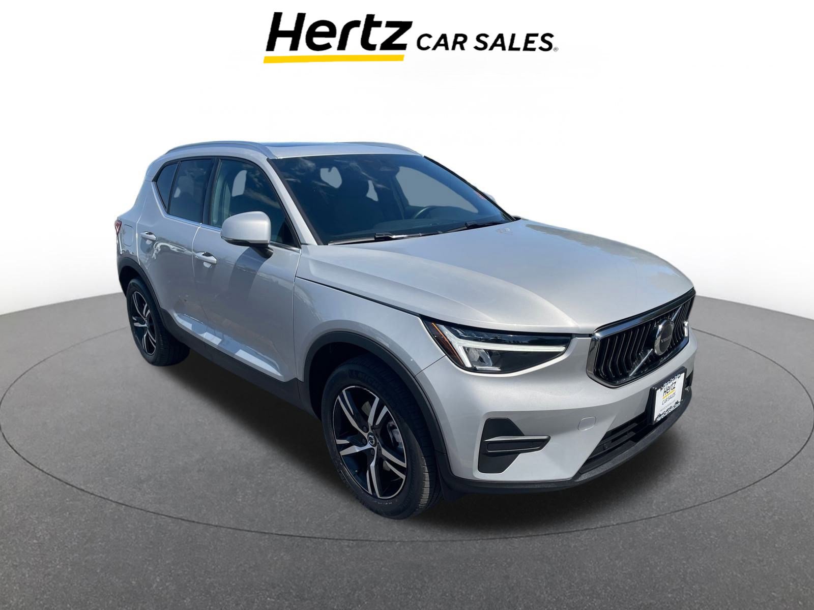 Used 2024 Volvo XC40 B5 Core