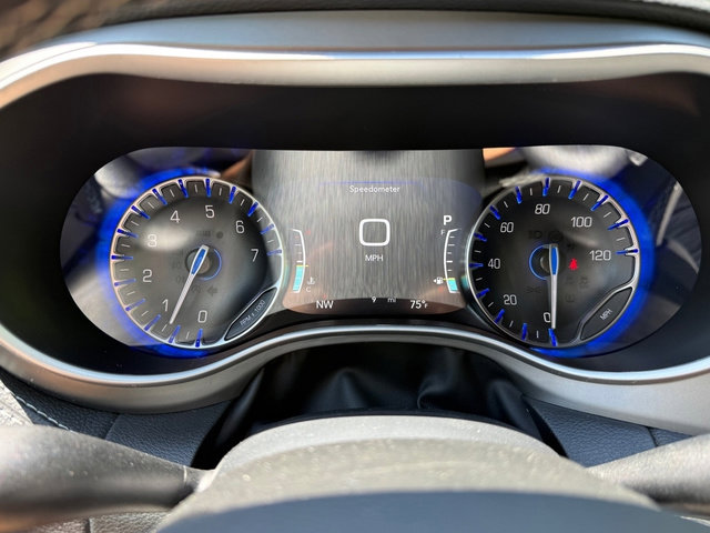 New 2027 Chrysler Pacifica Select FWD image 26