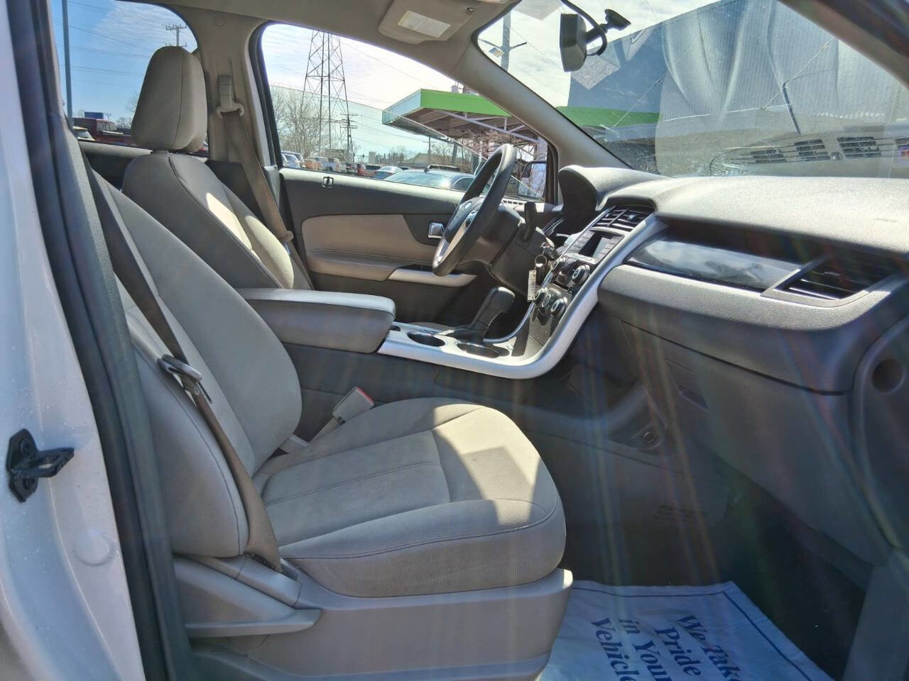 Used 2012 Ford Edge SE FWD image 16