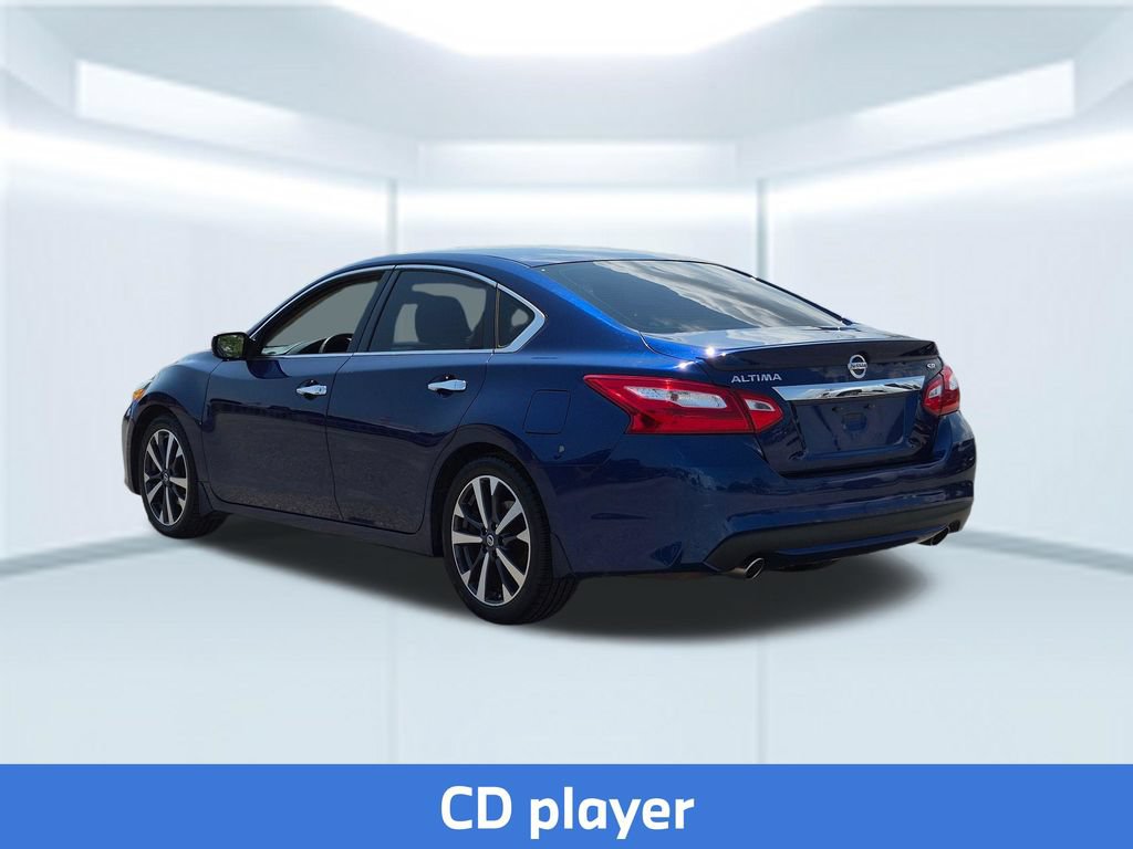 Used 2016 Nissan Altima 2.5 SR w/ LED Appearance Package FWD image 4