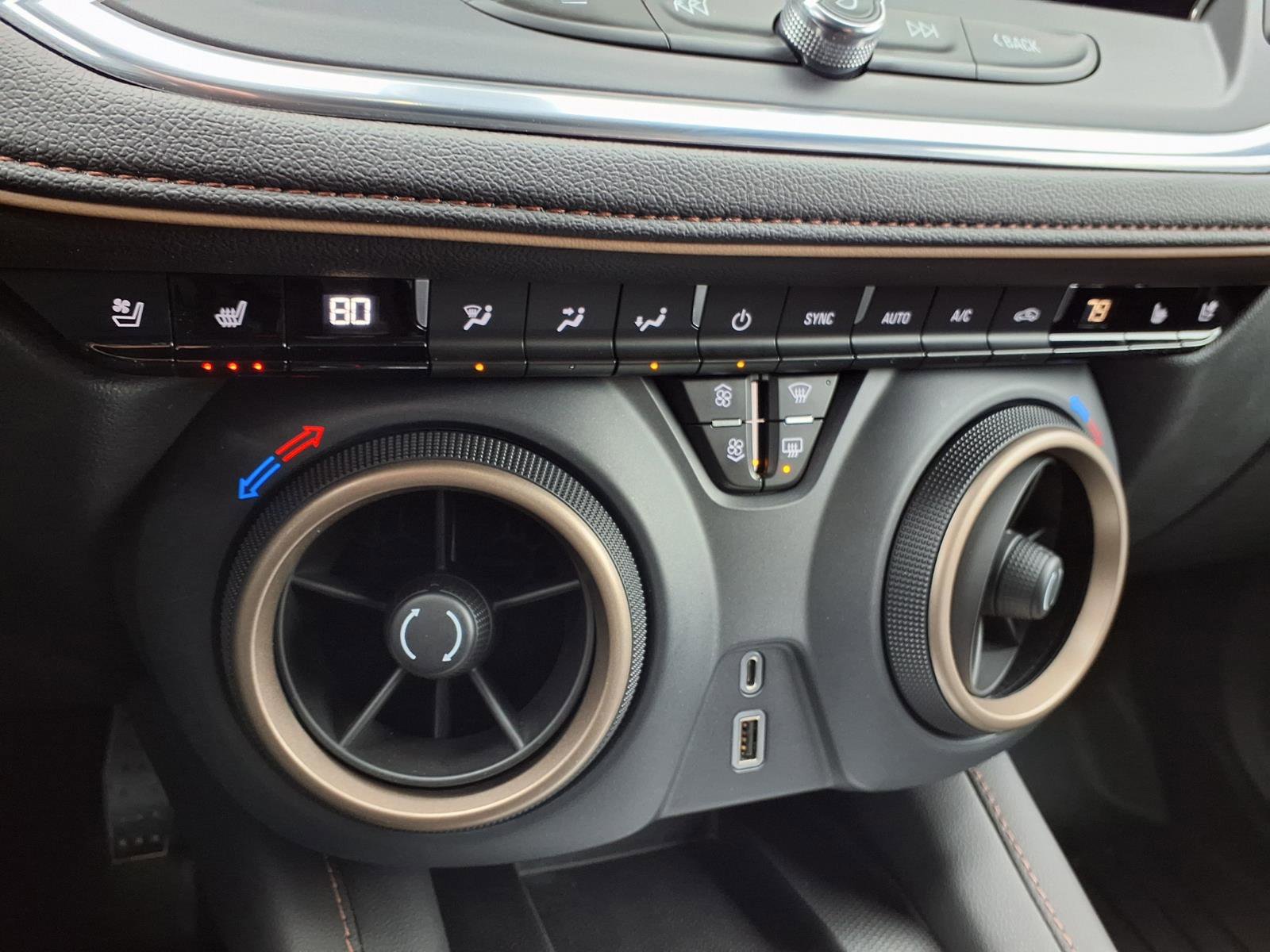 Used 2023 Chevrolet Blazer Premier w/ Driver Confidence II Package image 7