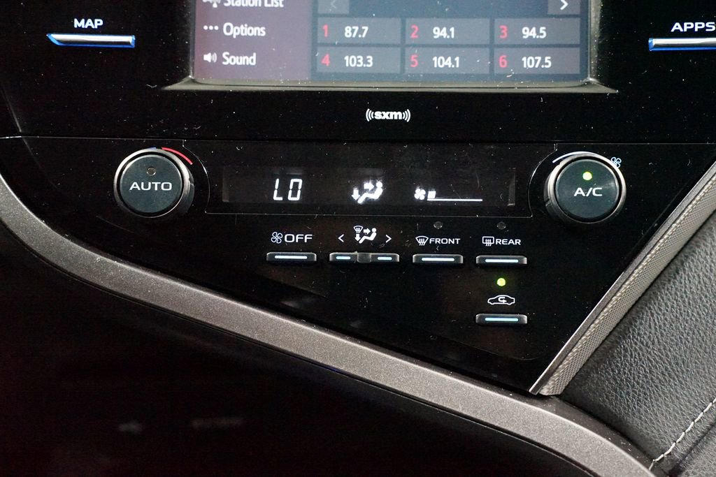 Certified 2020 Toyota Camry SE image 20