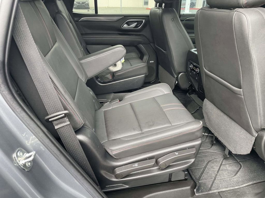 Used 2022 Chevrolet Tahoe RST w/ Luxury Package AWD/4WD image 44