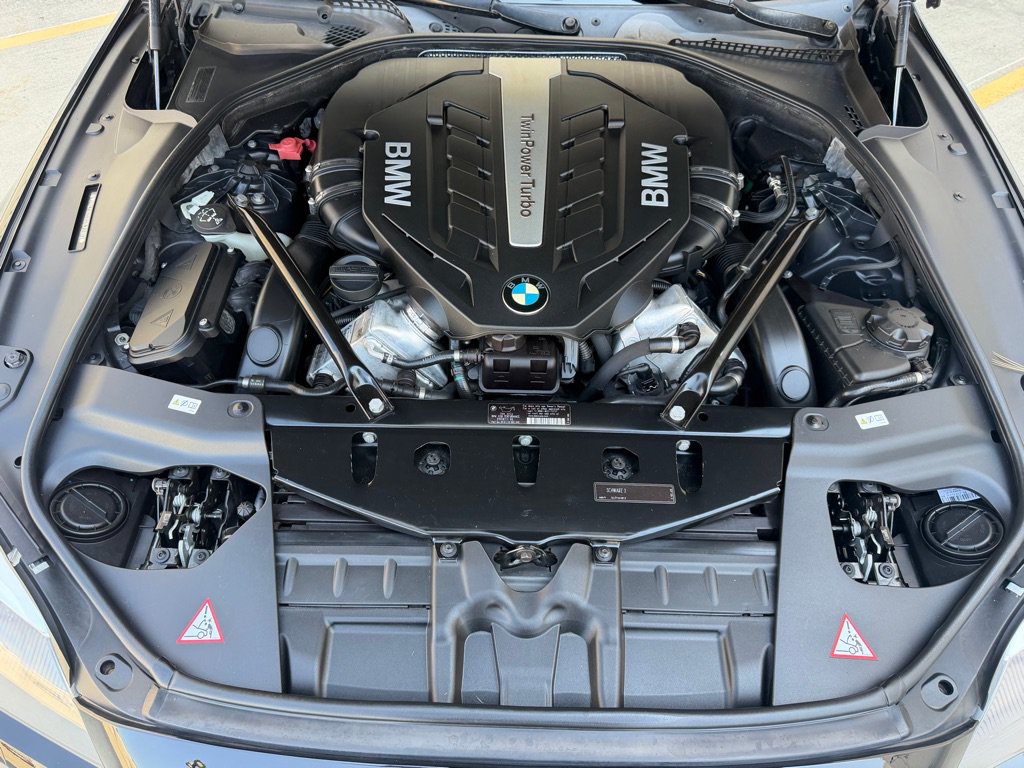 Used 2012 BMW 650i Convertible RWD image 24