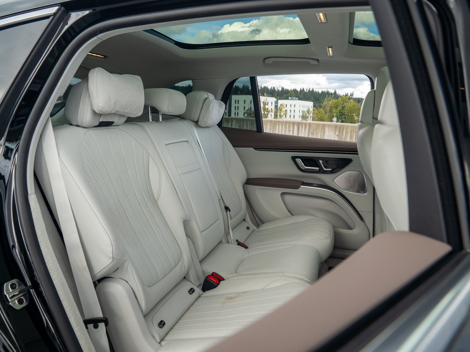 Used 2023 Mercedes-Benz EQS 580 4MATIC SUV image 27
