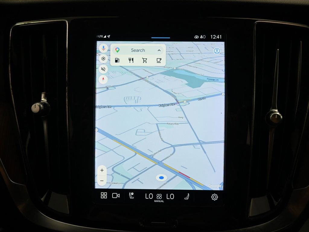 Used 2023 Volvo V60 B5 Cross Country Plus w/ Climate Package image 13