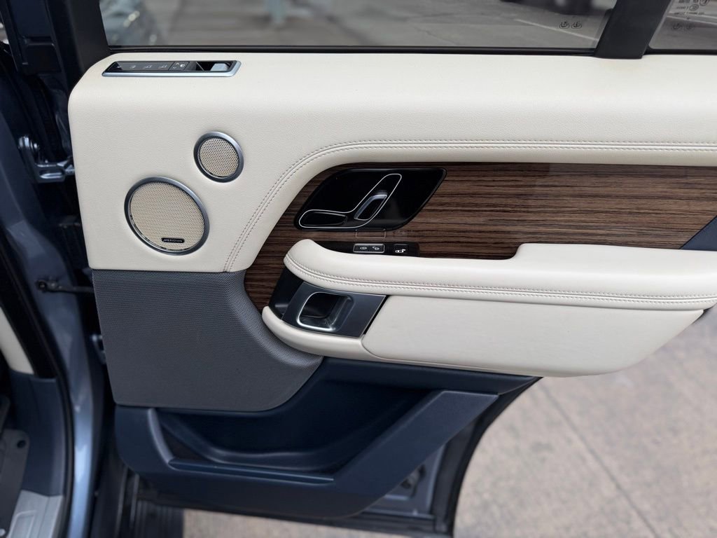 Used 2019 Land Rover Range Rover HSE AWD/4WD image 12