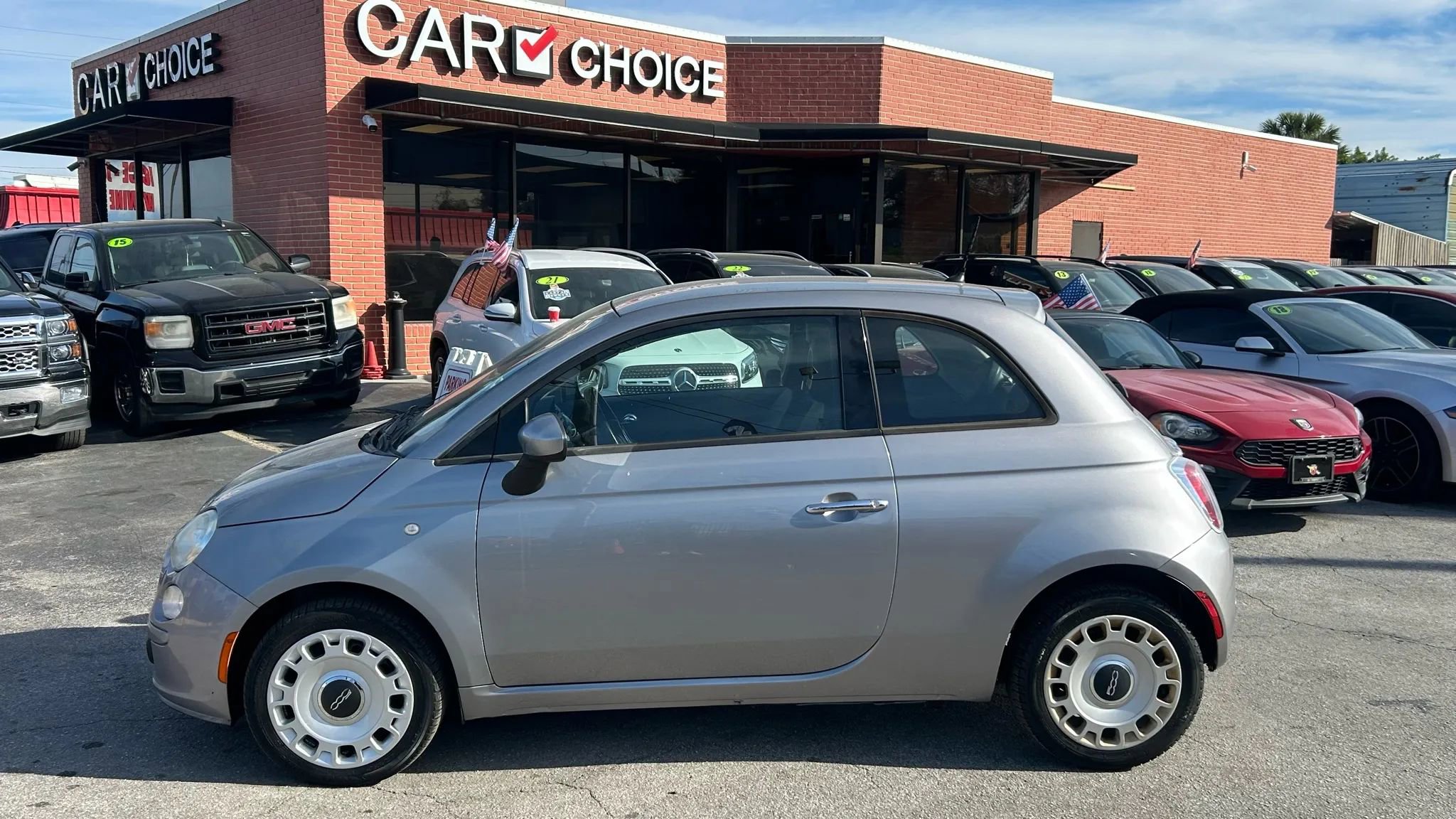 Used 2015 FIAT 500 Pop image 1