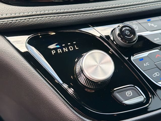 New 2027 Chrysler Pacifica Select FWD image 16