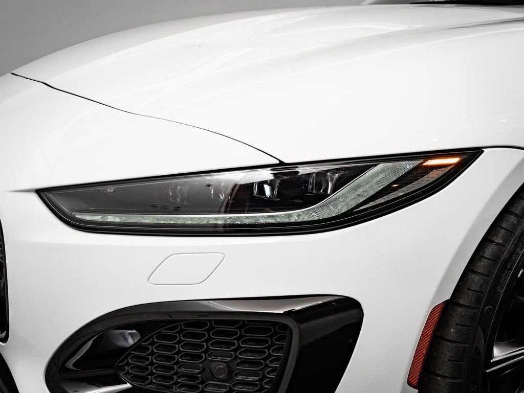 Used 2022 Jaguar F-TYPE R image 15