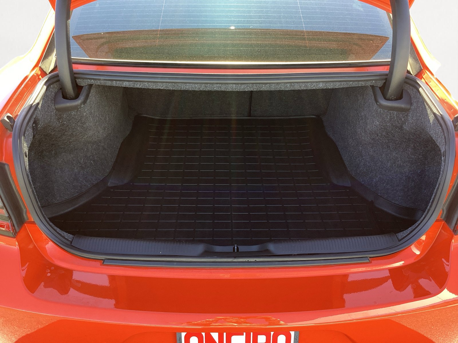 Used 2023 Dodge Charger R/T w/ Blacktop Package image 16