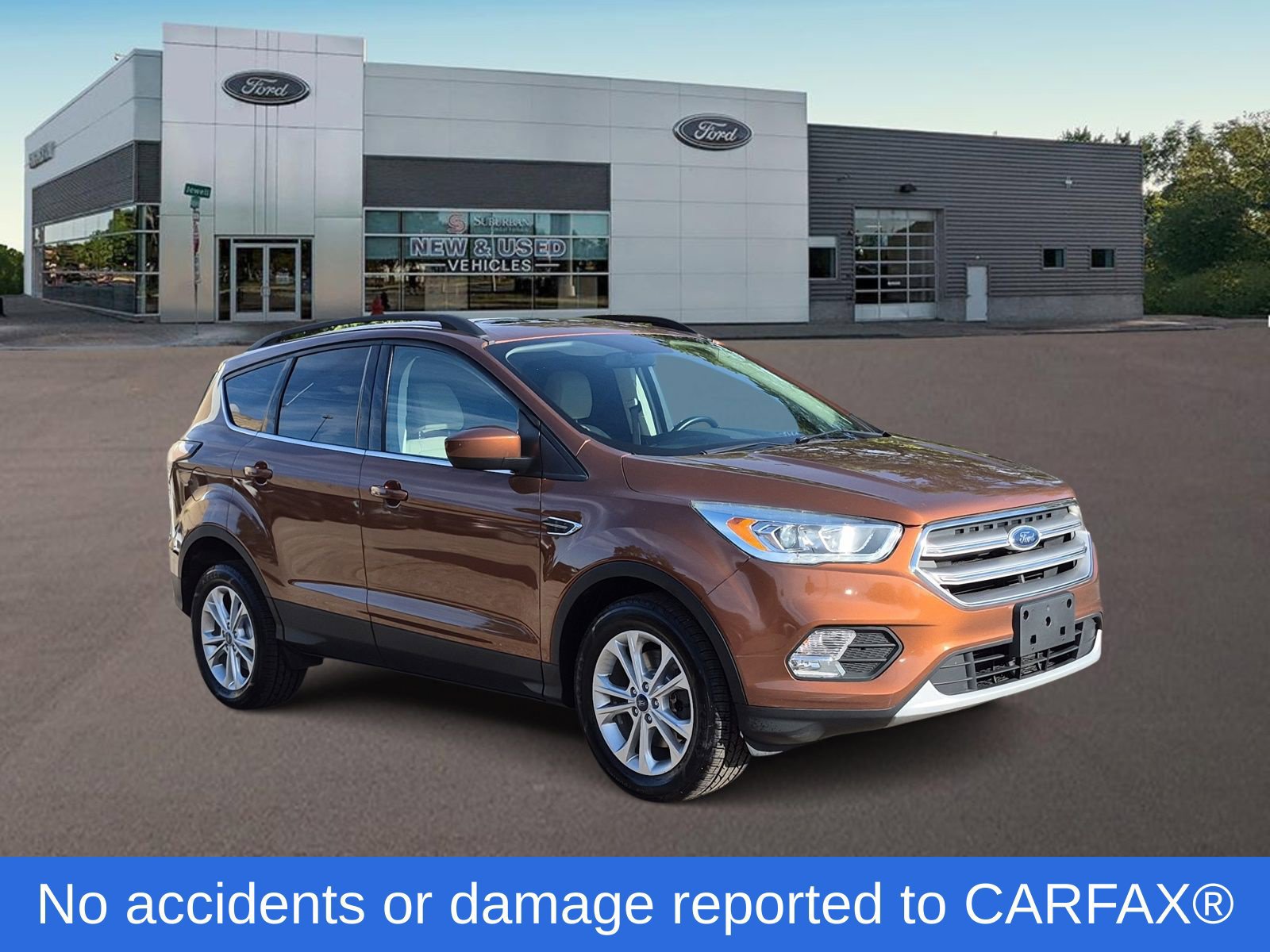 Used 2017 Ford Escape SE w/ SE Leather Comfort Package AWD/4WD image 2