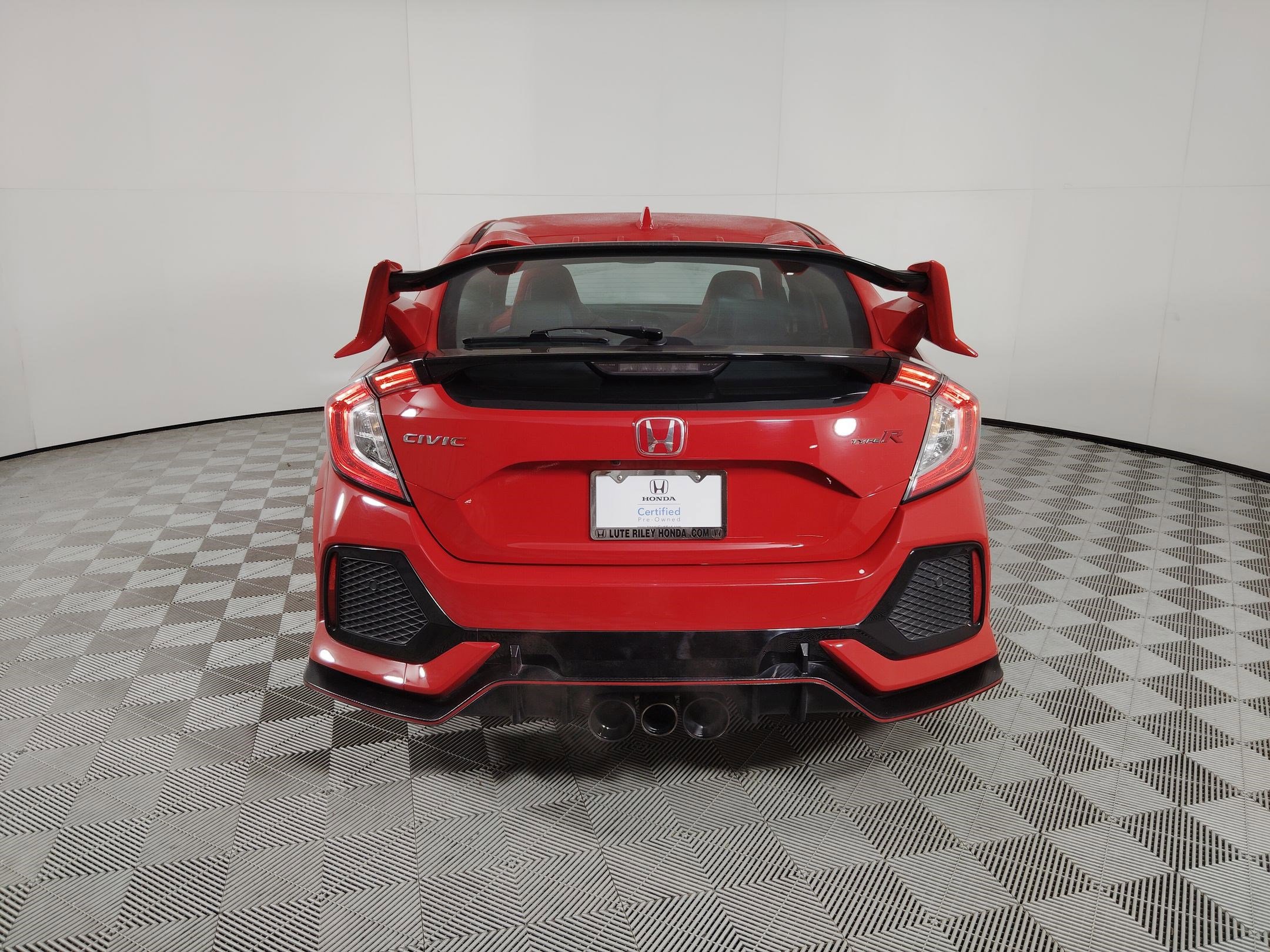 Certified 2018 Honda Civic Type R image 10