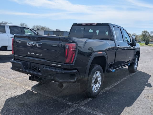 New 2026 GMC Sierra 3500 Denali Ultimate AWD/4WD image 7
