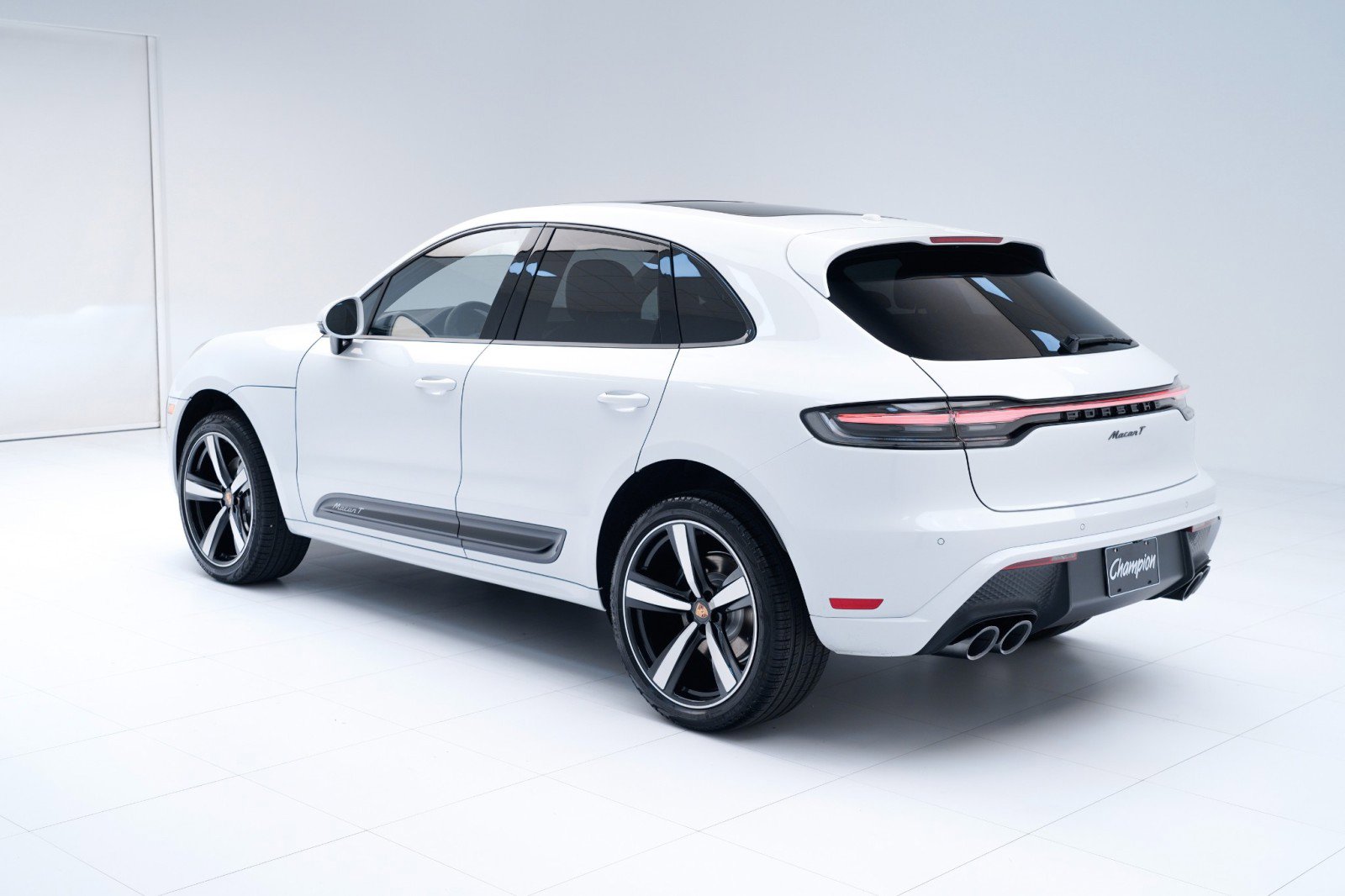 New 2026 Porsche Macan Turbo image 3