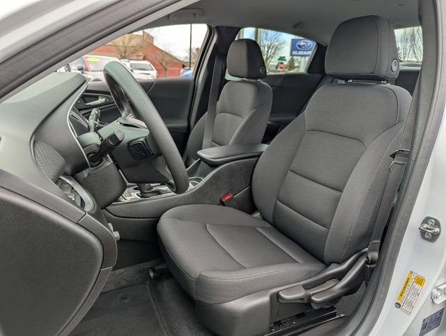 Used 2025 Chevrolet Malibu LS image 24