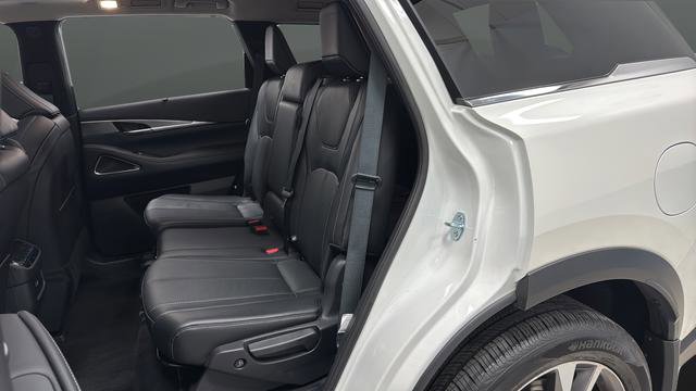 Used 2025 INFINITI QX60 Luxe AWD/4WD image 22
