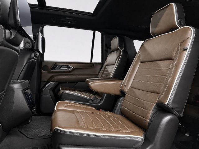 Used 2025 GMC Yukon XL Denali Ultimate AWD/4WD image 23