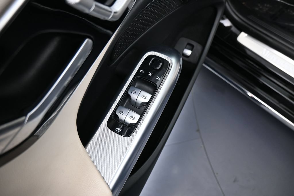 Used 2025 Mercedes-Benz E 350 Sedan w/ Winter Package image 15