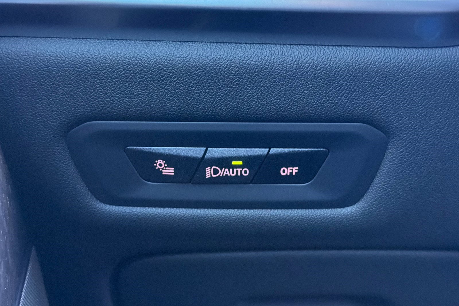 Used 2026 BMW X5 xDrive40i w/ Climate Comfort Package image 38