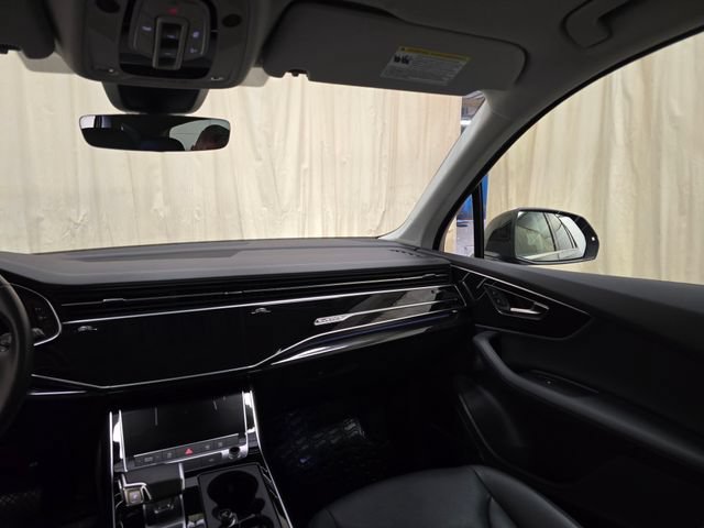 Used 2023 Audi Q7 3.0T Premium Plus AWD/4WD image 35