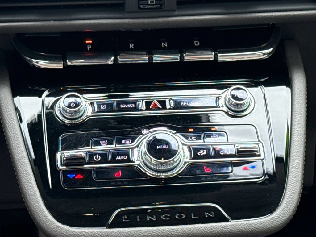 Certified 2022 Lincoln Corsair FWD image 23
