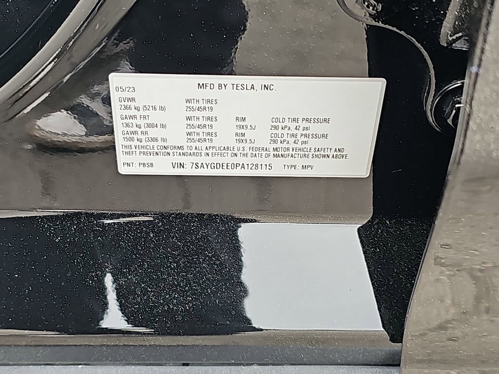 Used 2023 Tesla Model Y Long Range image 39