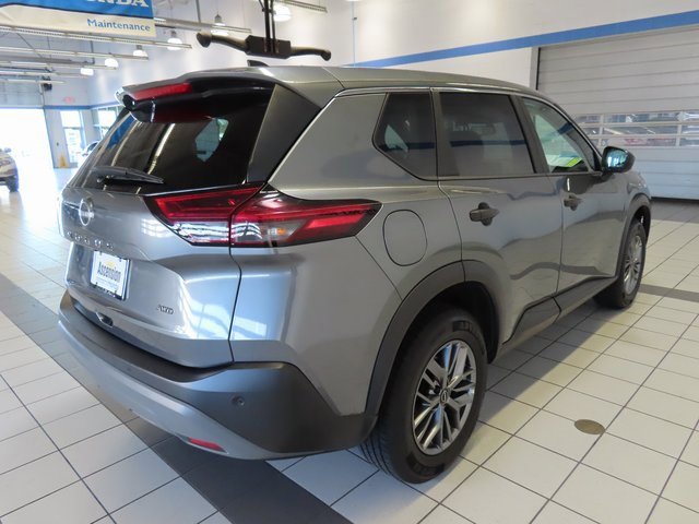 Used 2023 Nissan Rogue S image 13