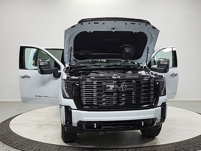 New 2026 GMC Sierra 2500 Denali Ultimate image 10