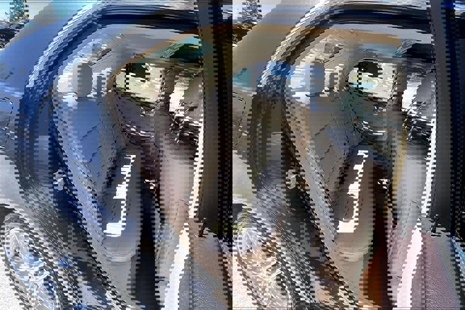 Used 2014 Mercedes-Benz E 350 4MATIC Sedan image 19