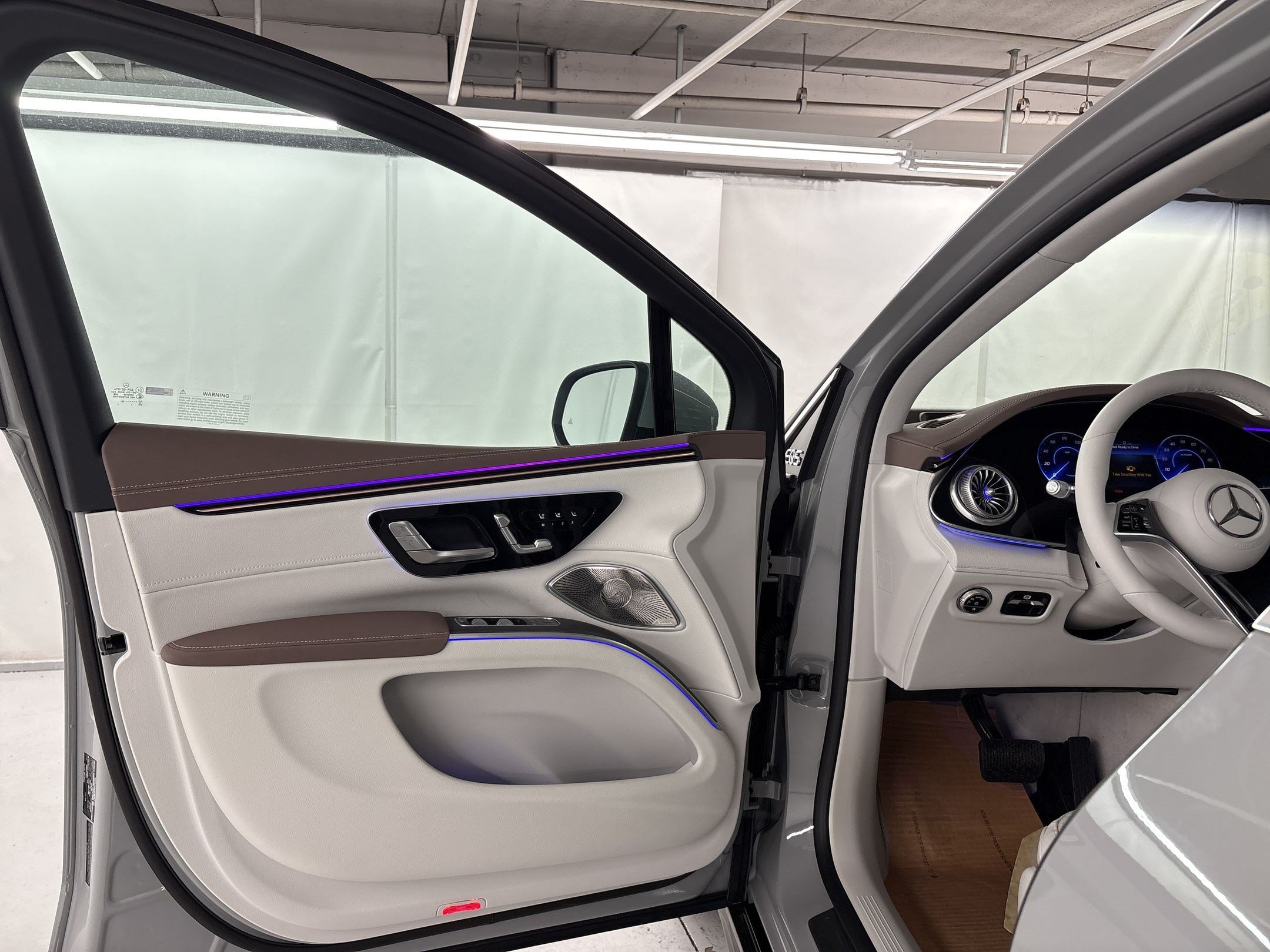 New 2026 Mercedes-Benz EQS 400 4MATIC SUV image 19