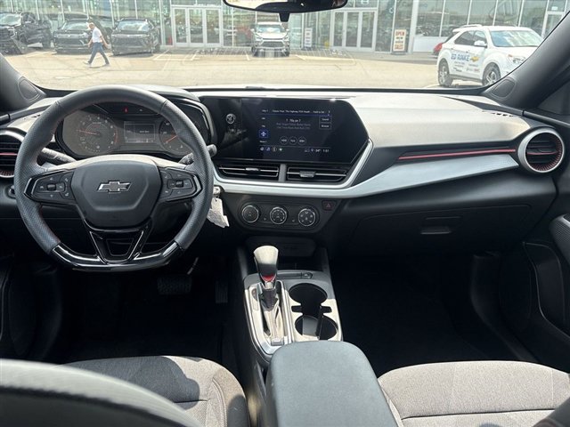 Certified 2024 Chevrolet Trax RS w/ Driver Confidence Package FWD image 18