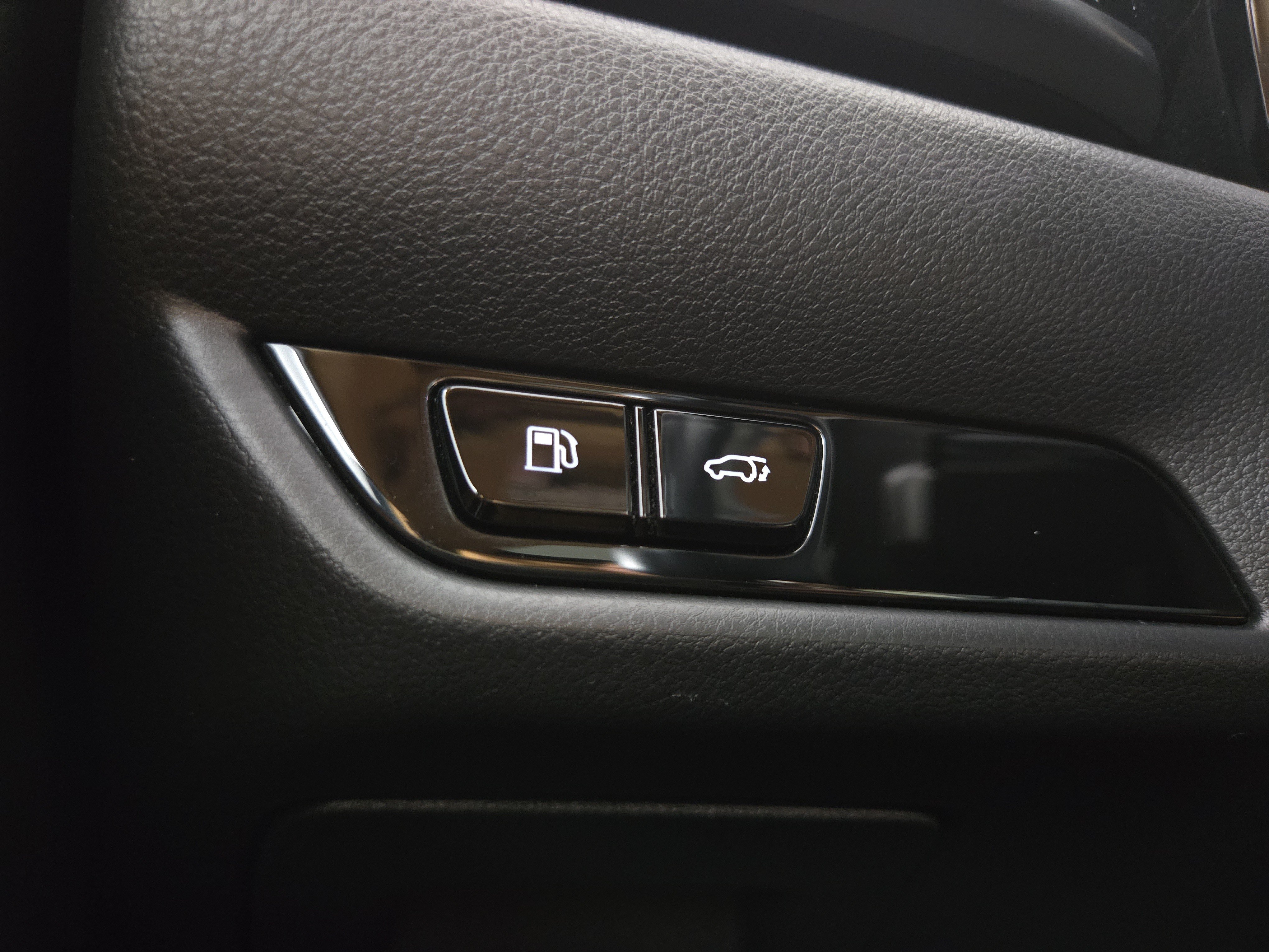 Used 2025 Lexus NX 350h AWD image 27