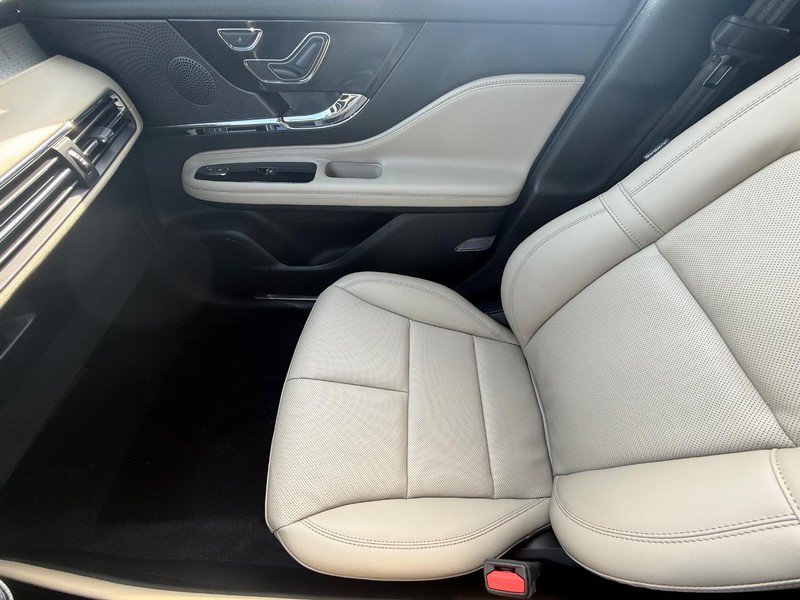 New 2026 Lincoln Corsair Premiere image 14