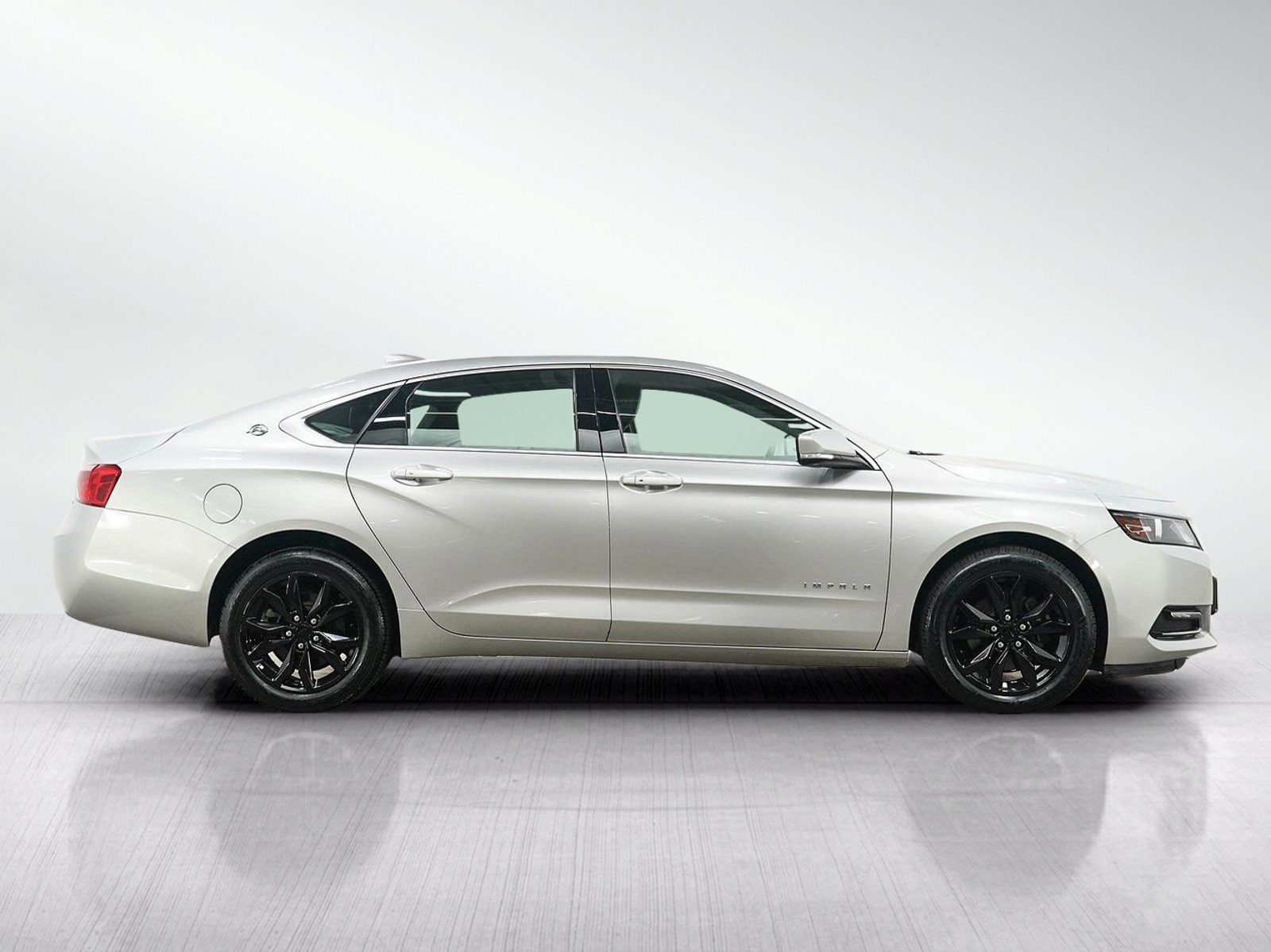 Used 2018 Chevrolet Impala LT FWD image 6