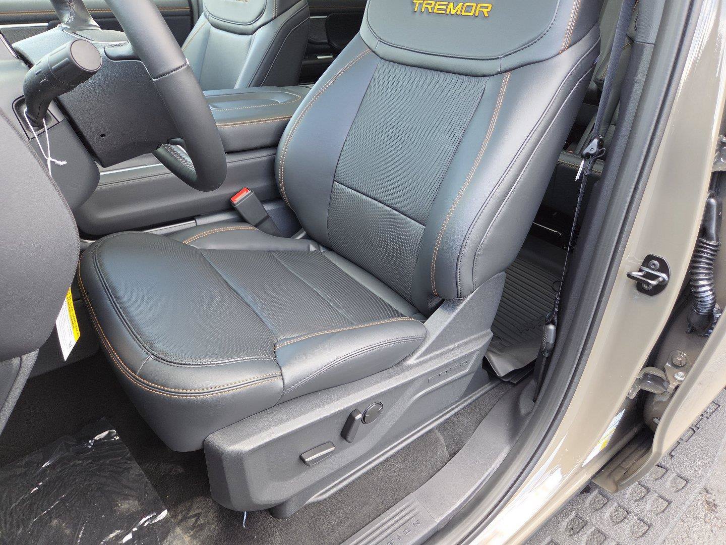 New 2027 Ford Expedition Tremor w/ Driver's Package AWD/4WD image 26