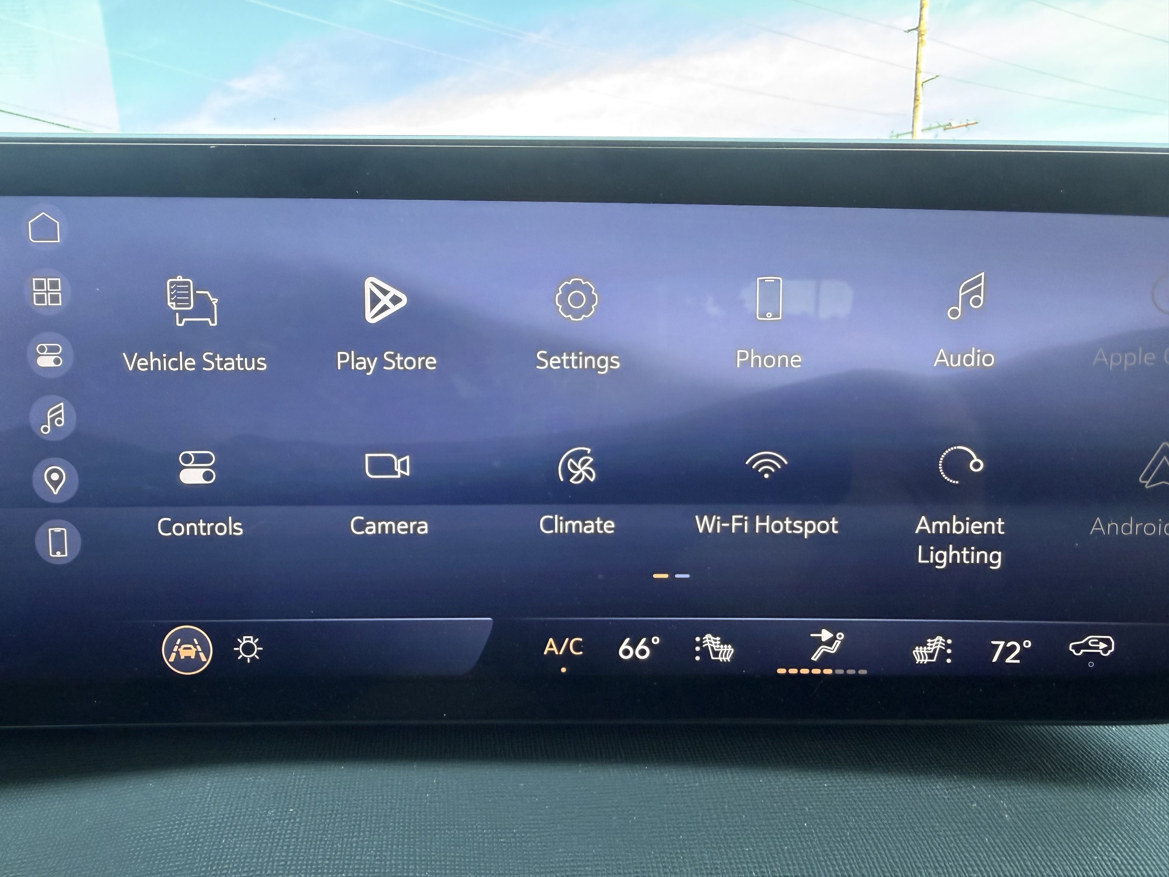 Used 2025 Buick Enclave Sport Touring w/ LPO, Floor Liner Package FWD image 17
