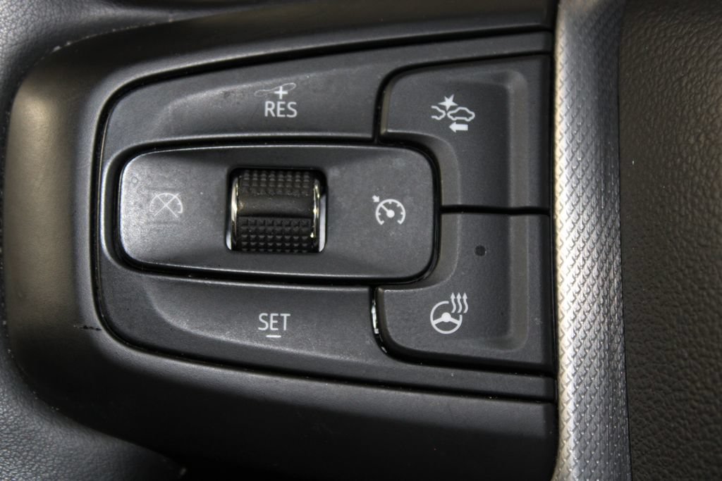 Used 2024 GMC Yukon Denali RWD image 44