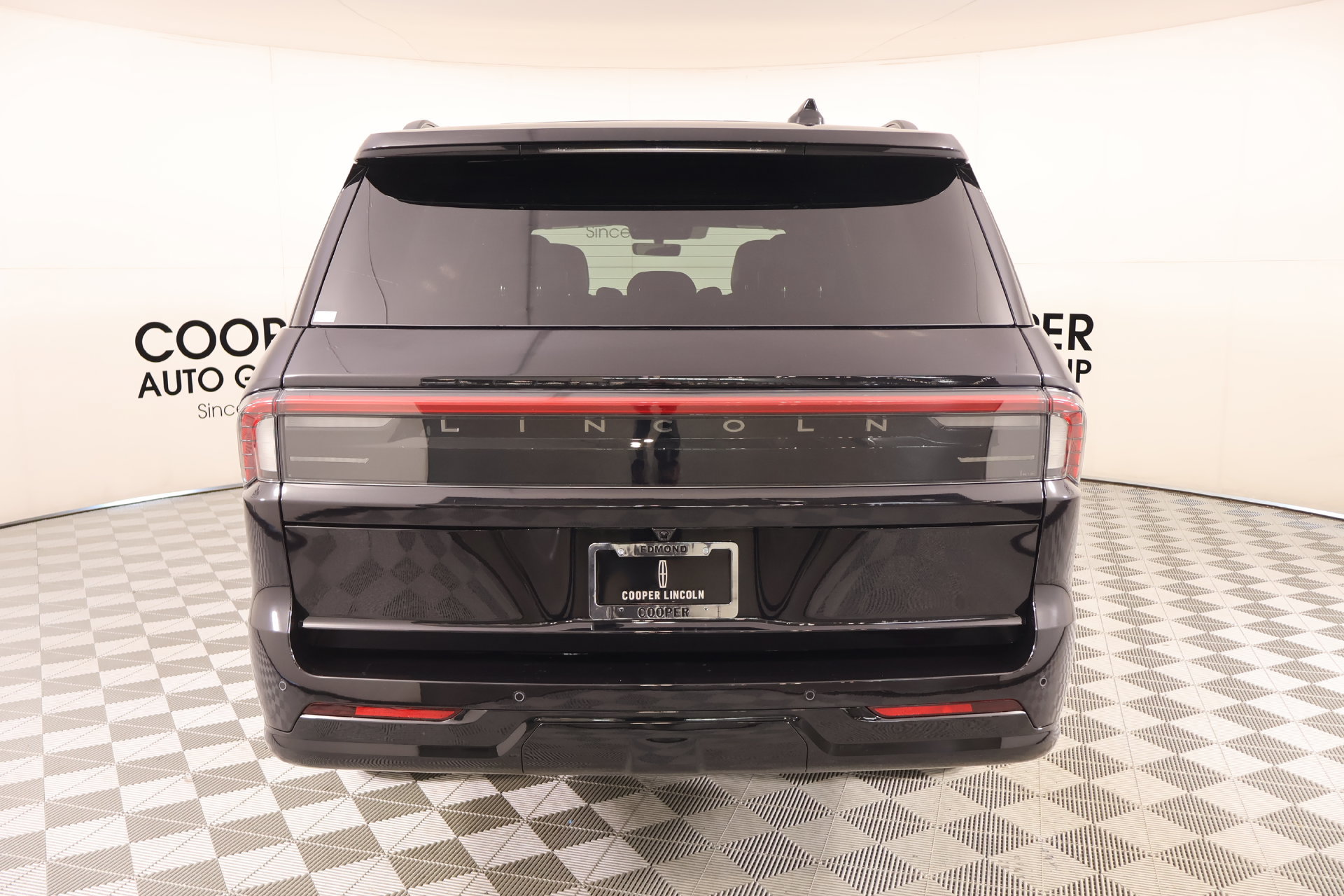 New 2027 Lincoln Navigator L Reserve w/ Jet Appearance Package AWD/4WD image 23