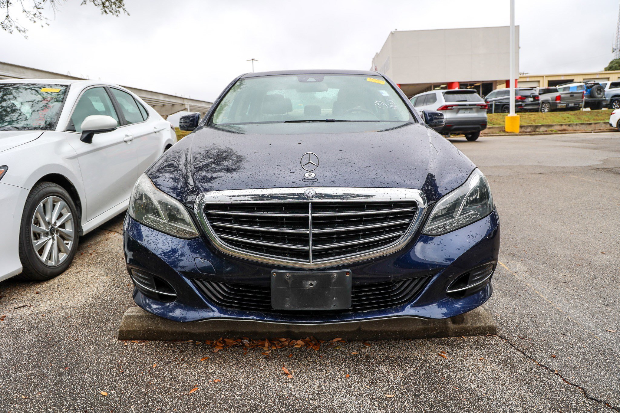 Used 2014 Mercedes-Benz E 350 Sedan image 4