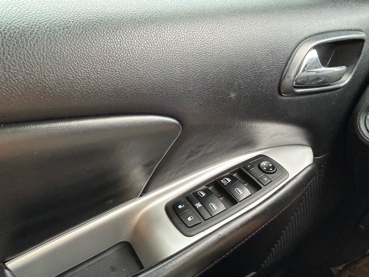 Used 2016 Dodge Journey SXT AWD/4WD image 27