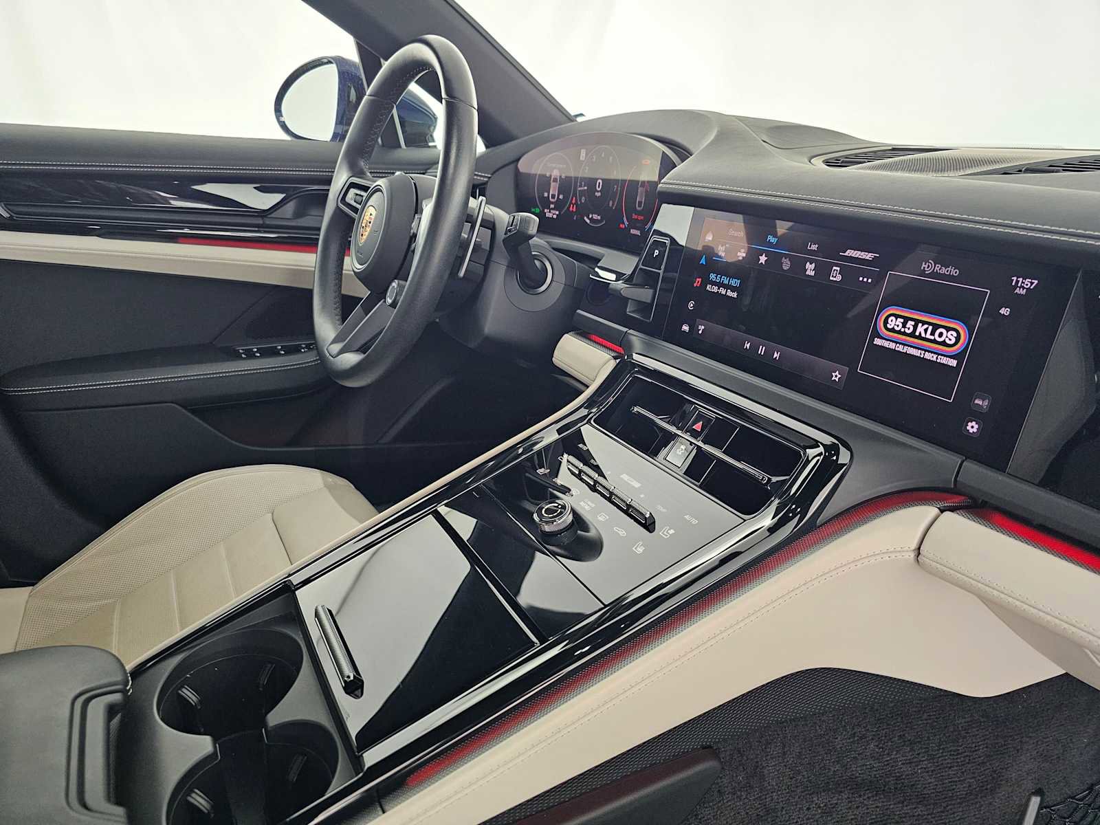 Used 2024 Porsche Panamera 4 image 22