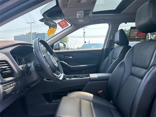 Certified 2022 Nissan Rogue SV w/ SV Premium Package image 10