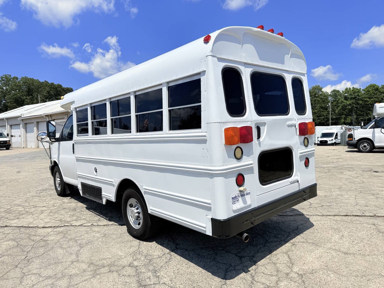 Used 2000 Chevrolet Express 3500 RWD image 4