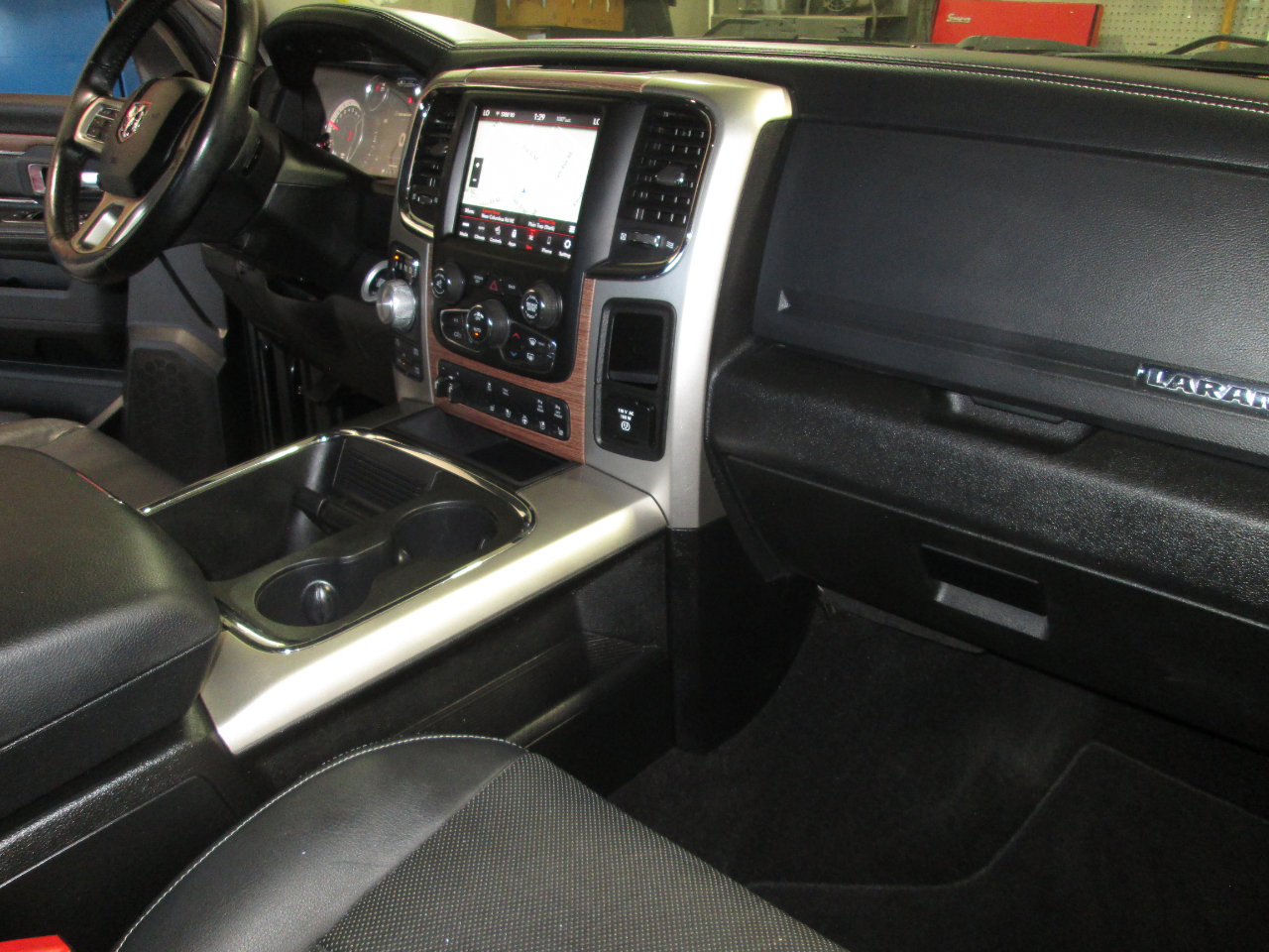 Used 2018 RAM 1500 Laramie w/ Convenience Group image 27