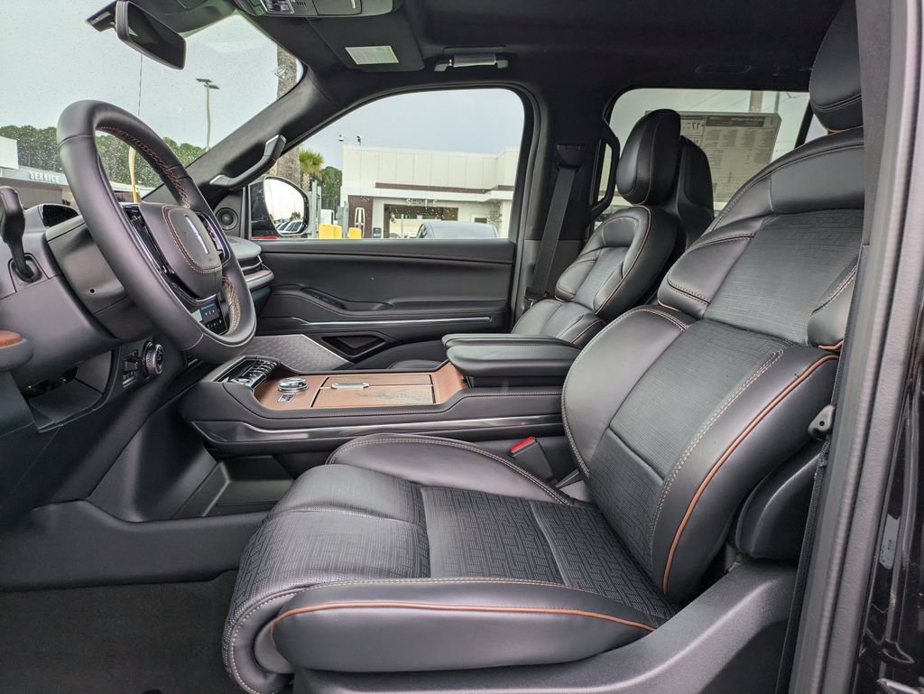 New 2027 Lincoln Navigator Black Label AWD/4WD image 21