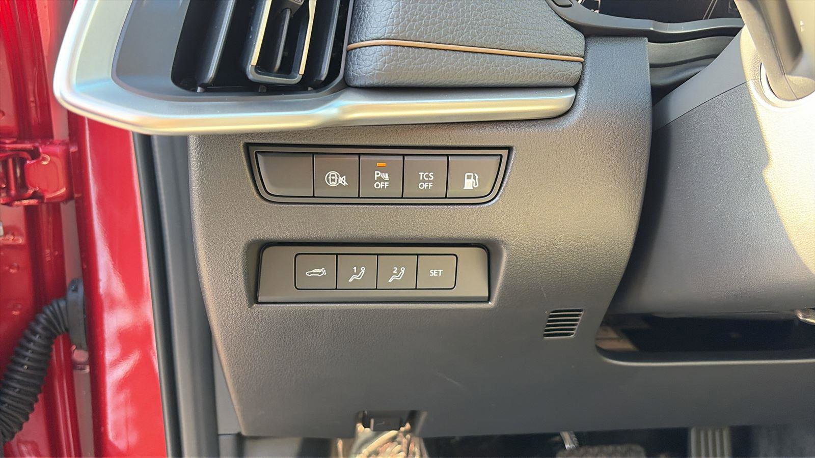 New 2025 MAZDA CX-70 Plug-In Hybrid w/ Premium Pkg image 14