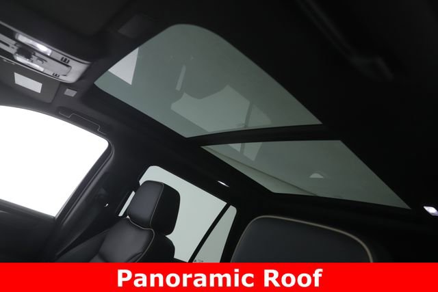 Used 2025 GMC Yukon Elevation w/ Technology Package AWD/4WD image 18