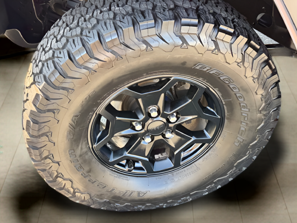 Used 2021 Jeep Gladiator Sport AWD/4WD image 43