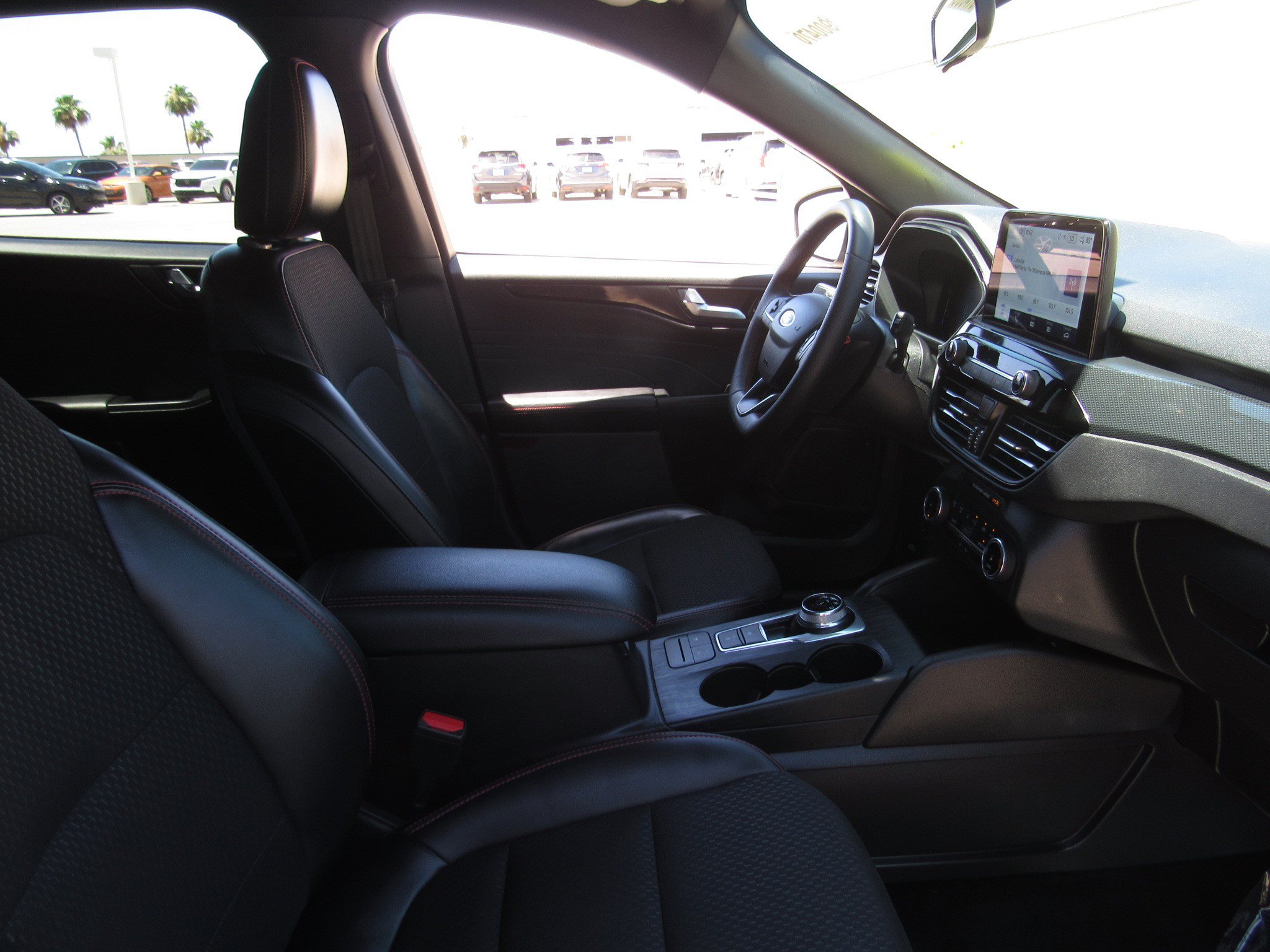 Used 2025 Ford Escape ST-Line FWD image 8